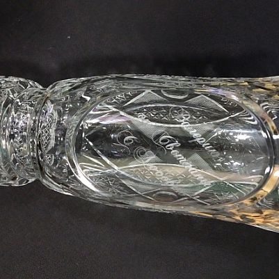 Лазерная гравировка хрустальной вазы